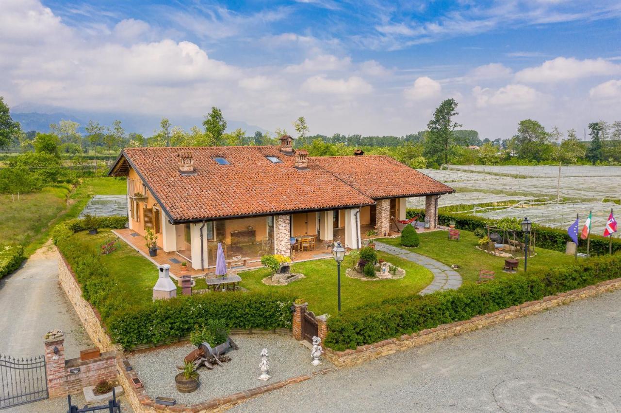 Villa Agriturismo Il Nido Di Bacco Saluzzo Exterior foto
